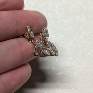 Elegant Gold Wire Earrings